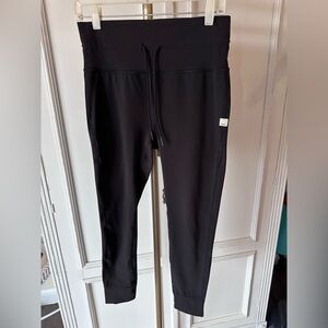 Vuori Black Daily Leggings